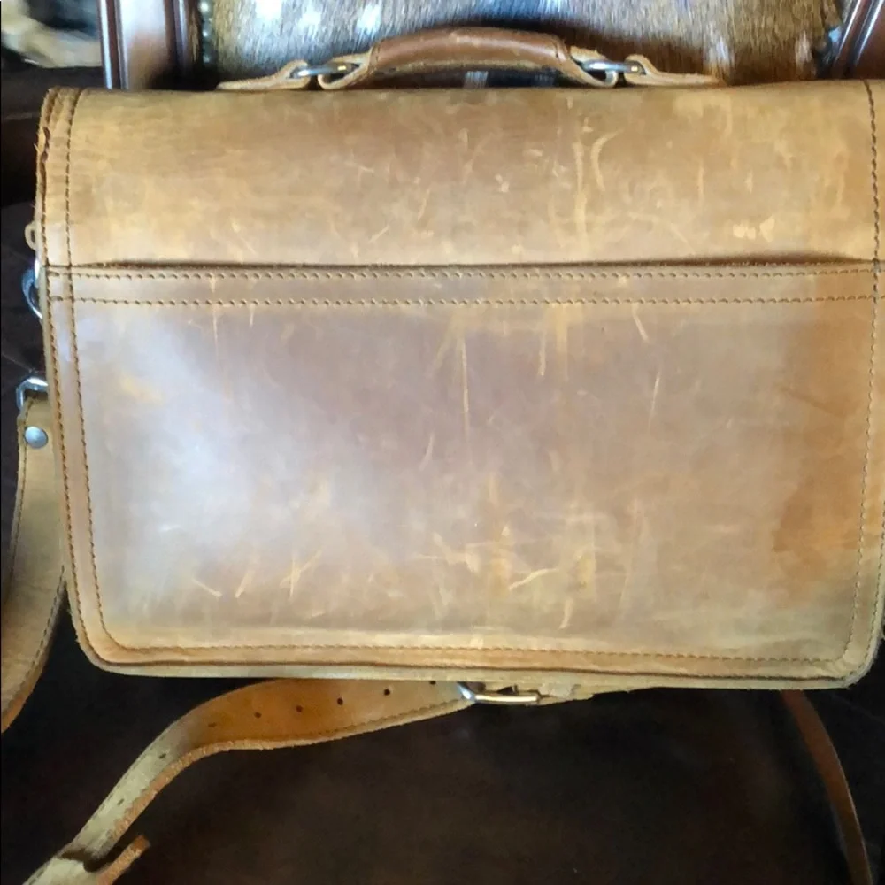 Leather Messenger Briefcase - Tan